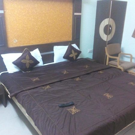 Hotel Candy Palace Dźajpur Zewnętrze zdjęcie